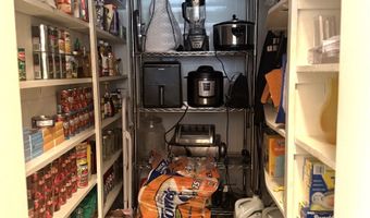 812 S Clowe Ave, Artesia, NM 88210