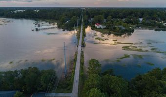 415 Joshua Ct, Beaufort, SC 29902