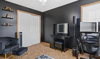 15871 Freedom Ln, Apple Valley, MN 55124