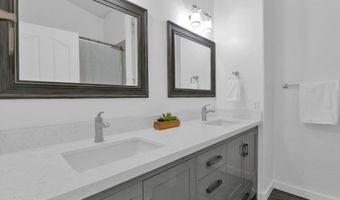 5040 W LAREDO St, Chandler, AZ 85226