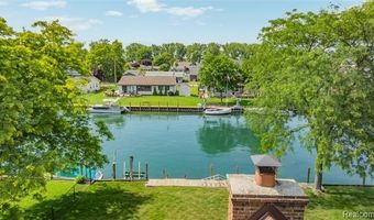 7236 Bluebill St, Algonac, MI 48001