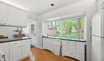 4512 MEDFORD Dr, Annandale, VA 22003