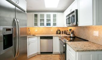 1 Seaview Ave 4, Newport, RI 02840