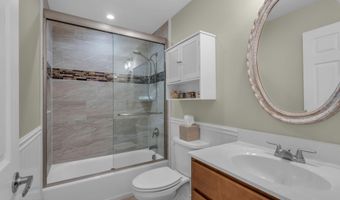 210 Longview Dr, Bayville, NJ 08721