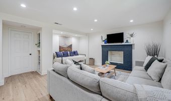 3662 VACATION Ln, Arlington, VA 22207
