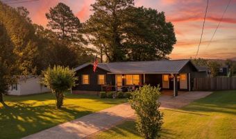 726 BERNARD COUCH Dr, Anniston, AL 36207