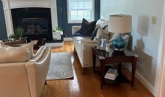 32 Sweet Pea Dr, Cranston, RI 02920