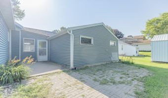 83 Rohr St, Arnolds Park, IA 51331