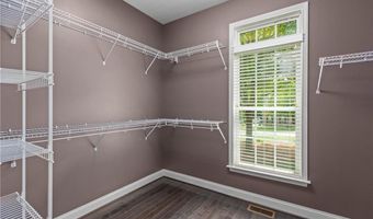 215 Essex Farm Rd, Advance, NC 27006