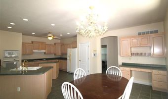 320 Remington Way Dr, Ballwin, MO 63021