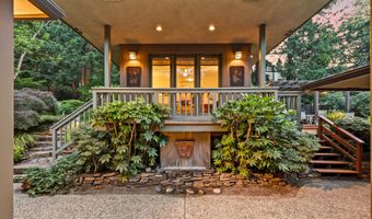 611 Forest St, Ashland, OR 97520