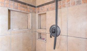 2447 OAKWOODS Ln, Alexander City, AL 35010