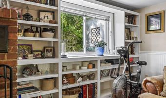 81 Richardson St, Bath, ME 04530