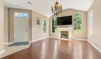 276 Sandover Dr, Aurora, OH 44202