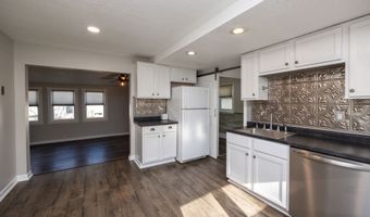 209 4th St SE, Altoona, IA 50009