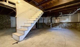 29 Fordway St, Derry, NH 03038