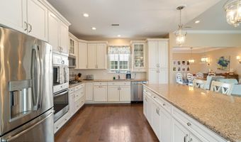 10 Chapel Hill Ct, Barnegat, NJ 08005