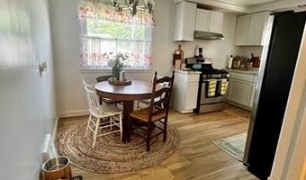 15854 Englewood Ave, Allen Park, MI 48101