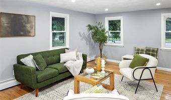 123 Stone Gate Dr, North Kingstown, RI 02852