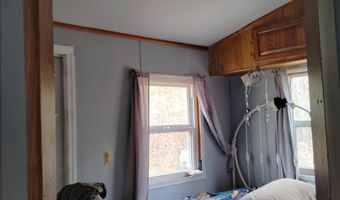 1423 N Lawrence Hollow Dr, Bloomfield, IN 47424