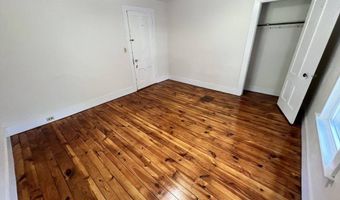986 S East St #A, Amherst, MA 01002