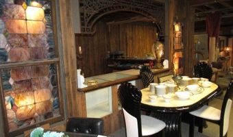 1332 COMMERCIAL St, Astoria, OR 97103