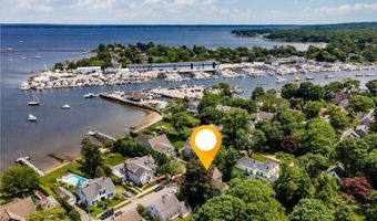 34 Pleasant St, North Kingstown, RI 02852