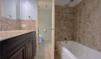 10 Cambridge E, Amherst, NY 14221