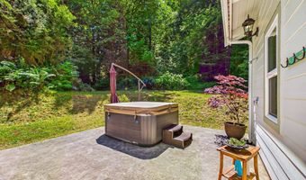 186 Lindholm Ln, Arcata, CA 95521