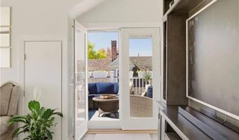 419 Broadway 5, Newport, RI 02840