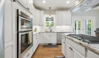 15255 LEE Hwy, Amissville, VA 20106