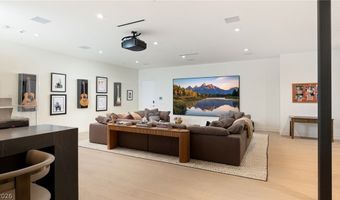 92 Sun Glow Ln, Las Vegas, NV 89135