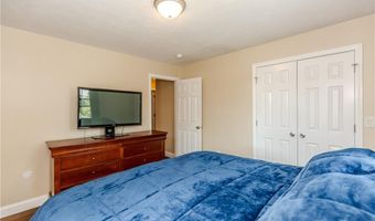 18 Willis St 18, Cranston, RI 02910