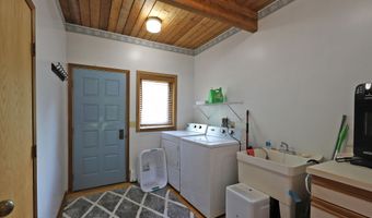 707 Benton Hill Rd, Becket, MA 01223