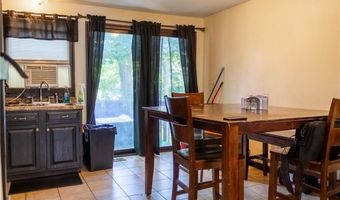 94 Waverly St, Warwick, RI 02889