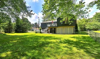 11 Ark Rd, Branford, CT 06405