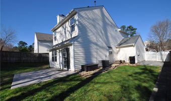 202 Thorncrest Dr, Apex, NC 27539