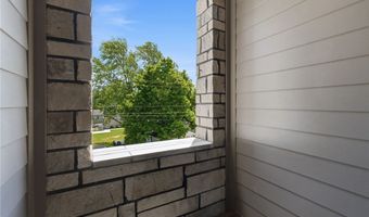 217 NE H St, Bentonville, AR 72712