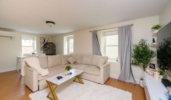 1065 Bedford St, Abington, MA 02351