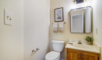7044 FIELDHURST Ct, Alexandria, VA 22315