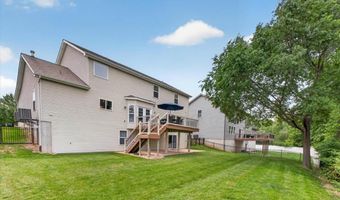 688 Stoney Creek Ln, Ballwin, MO 63021