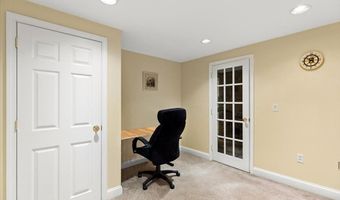 16 Kingsford Ave, East Providence, RI 02915