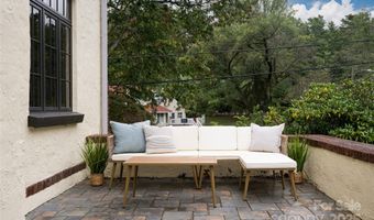 21 Lynwood Rd, Asheville, NC 28804