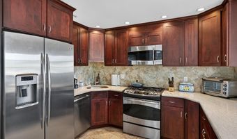 20 Bayview Ln, Amityville, NY 11701