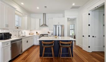 8 Hamlet Row, Beaufort, SC 29906