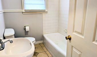 32 E Main St, Ash Flat, AR 72513