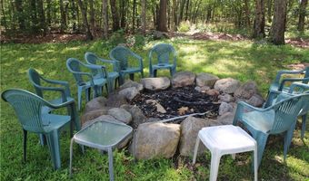 25 Beechnut Dr, Johnston, RI 02919
