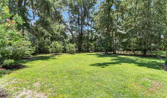 7 Greenwood Dr, Bluffton, SC 29910