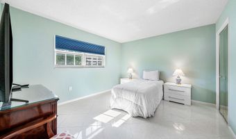 145 Atlantis Blvd 201, Atlantis, FL 33462