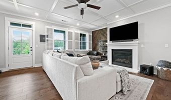 471 London Road Rd, Ball Ground, GA 30107